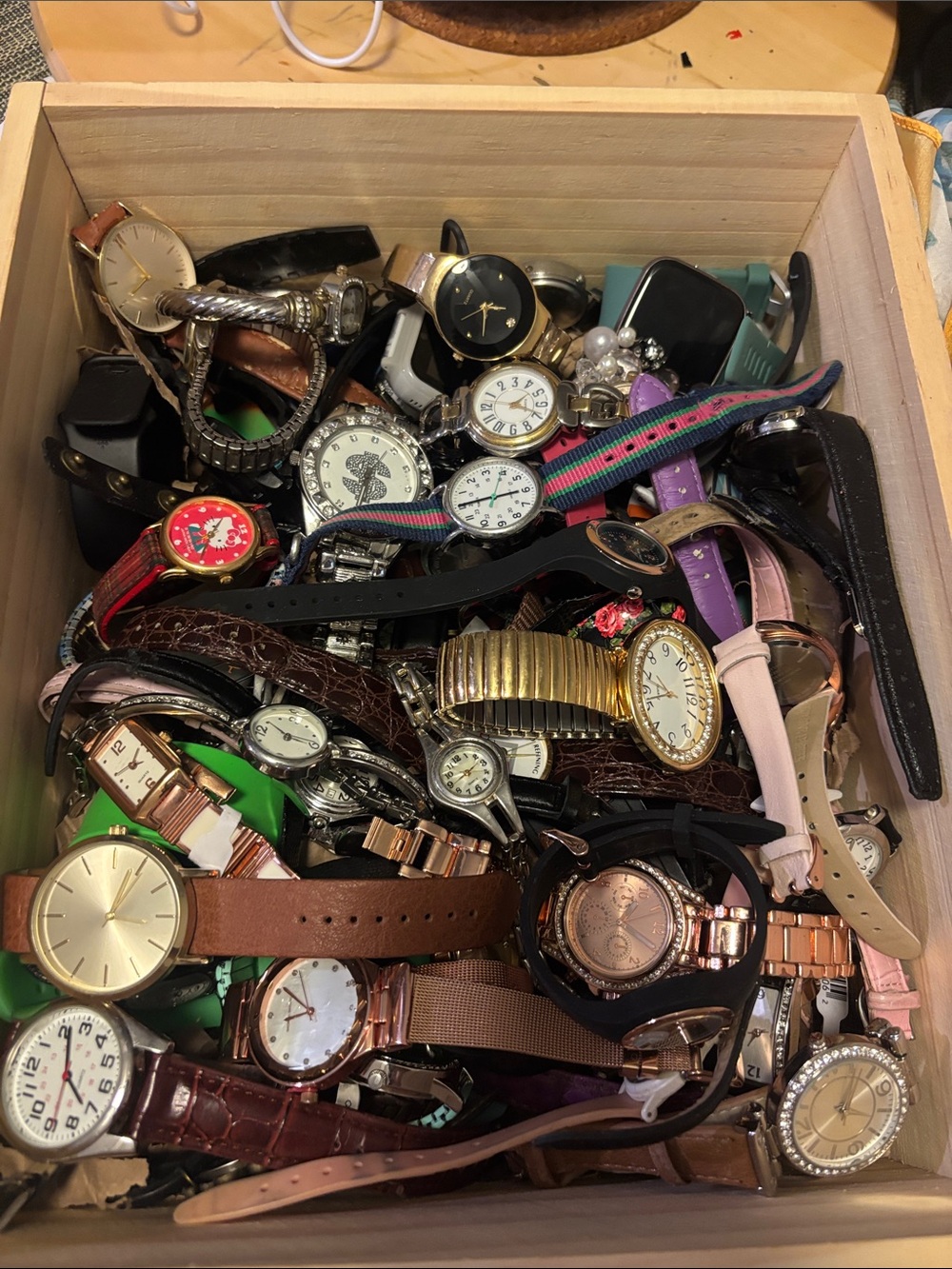 Mixed Menโs Watch Bundle - Assorted Colors